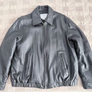 Covington Men's Black Leather Bomber Jacket